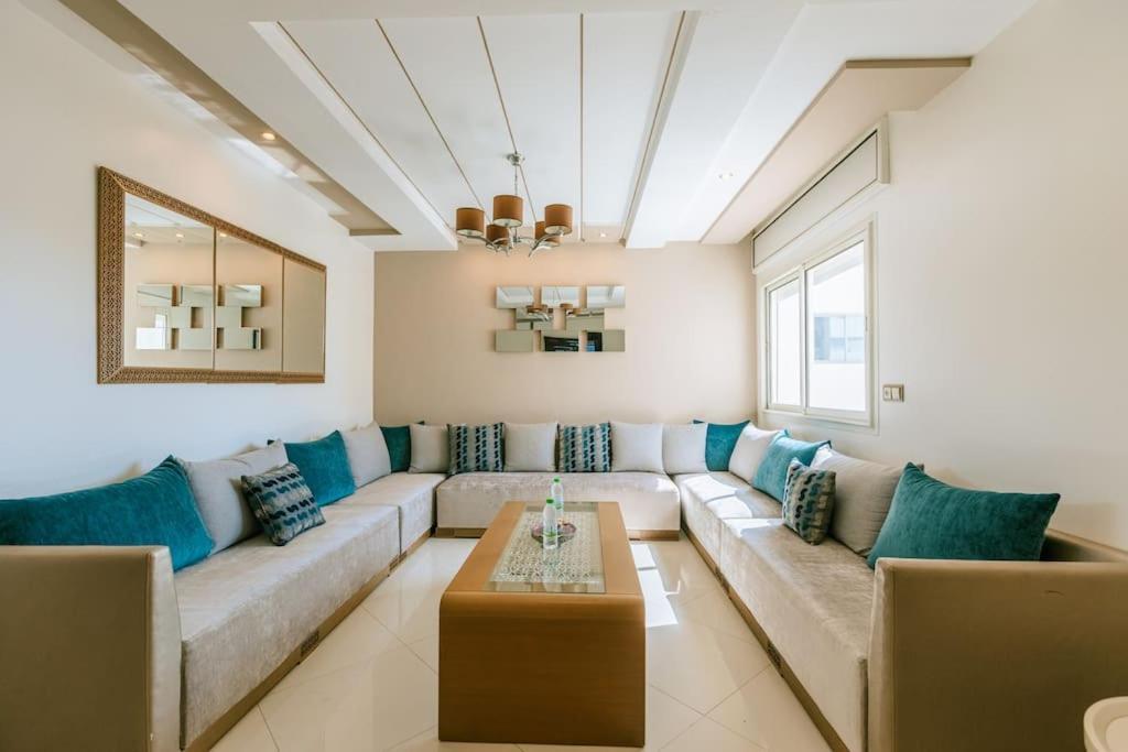 Central 2-Bedrooms Near Beach & Dining Ταγγέρη Εξωτερικό φωτογραφία