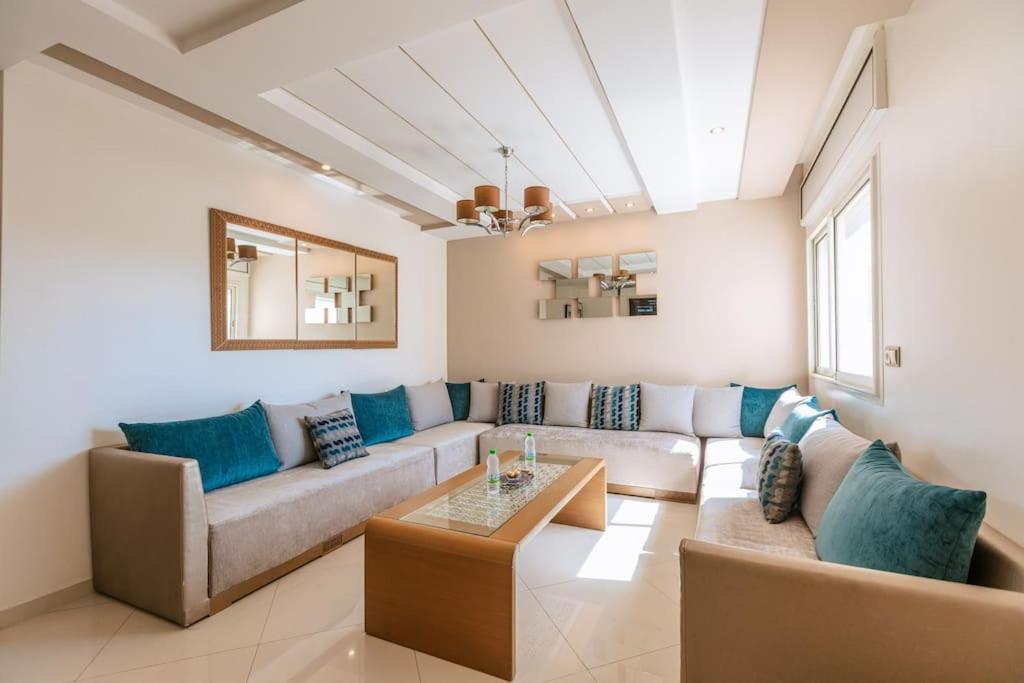Central 2-Bedrooms Near Beach & Dining Ταγγέρη Εξωτερικό φωτογραφία
