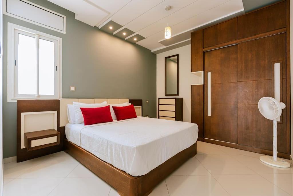 Central 2-Bedrooms Near Beach & Dining Ταγγέρη Εξωτερικό φωτογραφία